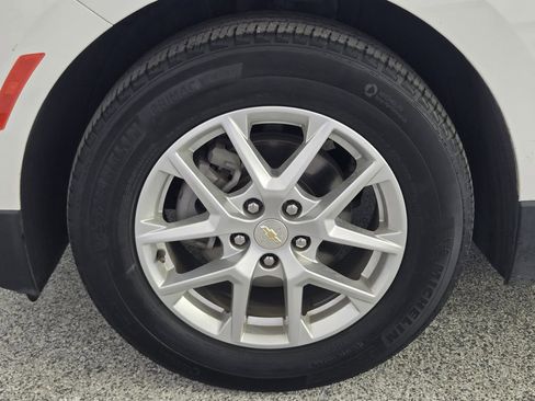 Used 2023 Chevrolet Equinox LS w/ LS Convenience Package FWD image 13