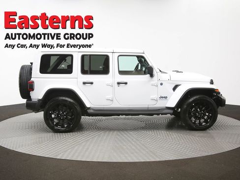 Used 2025 Jeep Wrangler Unlimited Sahara image 44
