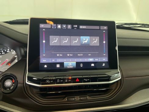 Used 2024 Jeep Compass Trailhawk image 72