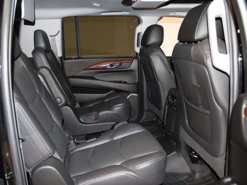 Used 2020 Cadillac Escalade ESV Premium Luxury image 66