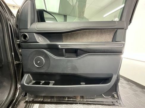 Used 2021 Ford Expedition Max Limited AWD/4WD image 17