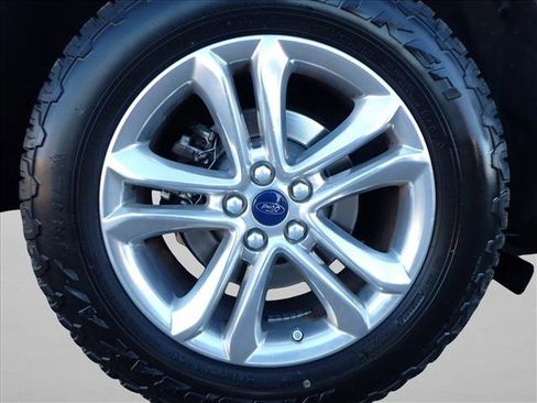 Used 2016 Ford Edge SEL w/ Equipment Group 201A image 6