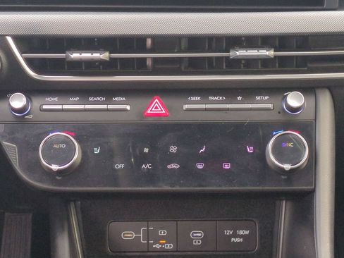 Used 2025 Hyundai Sonata SEL FWD image 16