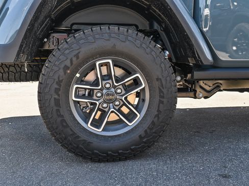 New 2026 Jeep Gladiator Mojave image 9