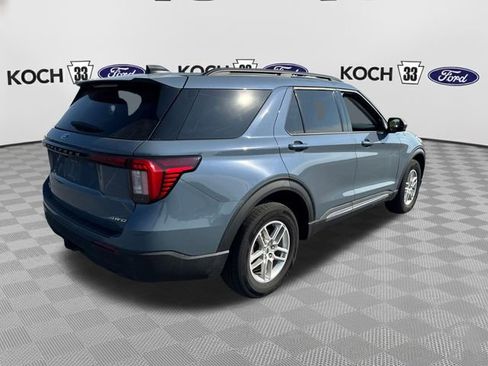 Used 2025 Ford Explorer Active AWD/4WD image 8