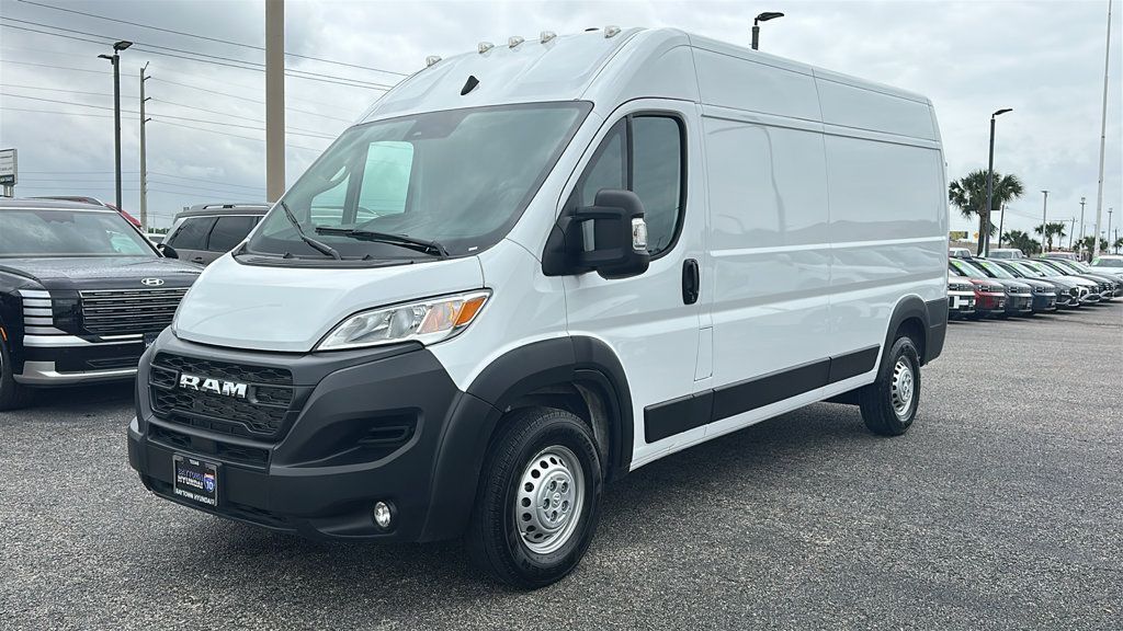 Used 2026 RAM ProMaster 2500 w/ Convenience Group FWD image 10