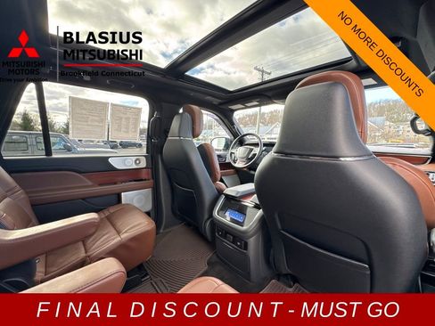 Used 2022 Lincoln Navigator Reserve image 25