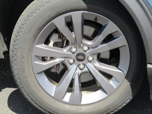 Used 2024 Ford Explorer XLT w/ Equipment Group 202A AWD/4WD image 7