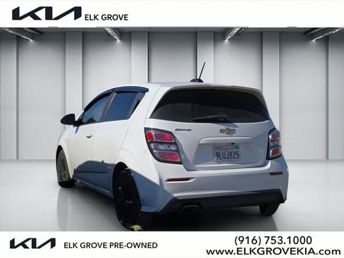 Used 2017 Chevrolet Sonic LT FWD image 1