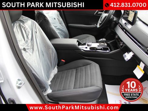 New 2026 Mitsubishi Outlander SE image 14