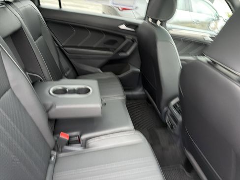 Used 2023 Volkswagen Tiguan SE R-Line image 65