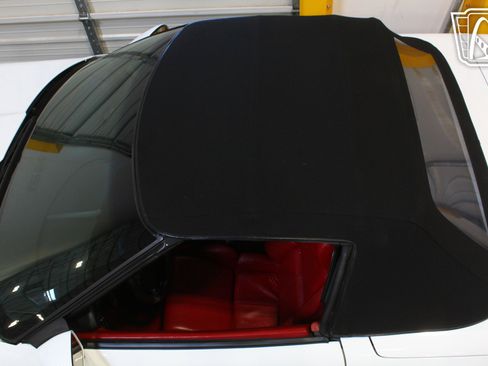 Used 1992 Chevrolet Corvette Stingray Convertible image 8