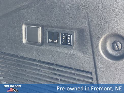 Used 2021 Chevrolet Suburban Premier w/ Premium Package image 20