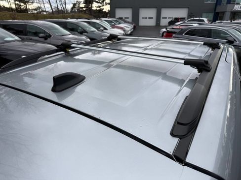 Used 2023 Toyota Sienna LE AWD/4WD image 10