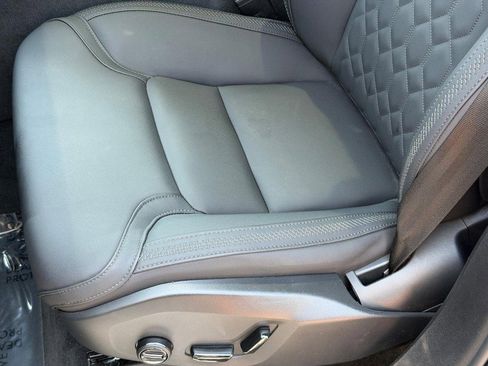 Certified 2025 Volvo XC90 B6 Plus AWD/4WD image 24
