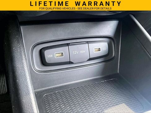 Used 2022 Hyundai Venue SEL w/ Cargo Package FWD image 29