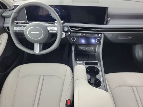 Certified 2025 Hyundai Sonata SEL image 17