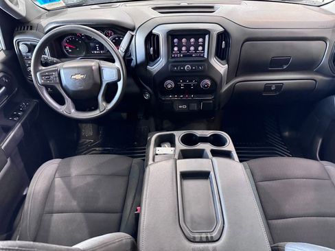 Certified 2022 Chevrolet Silverado 1500 Custom image 10