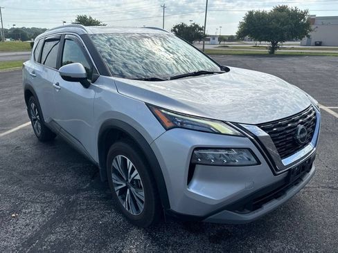 Used 2022 Nissan Rogue SV w/ SV Premium Package AWD/4WD image 3