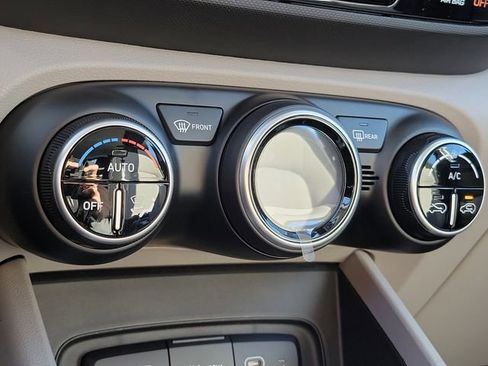 New 2026 Hyundai Venue SEL image 12