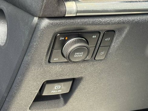Used 2025 Ford Expedition Max Platinum AWD/4WD image 33
