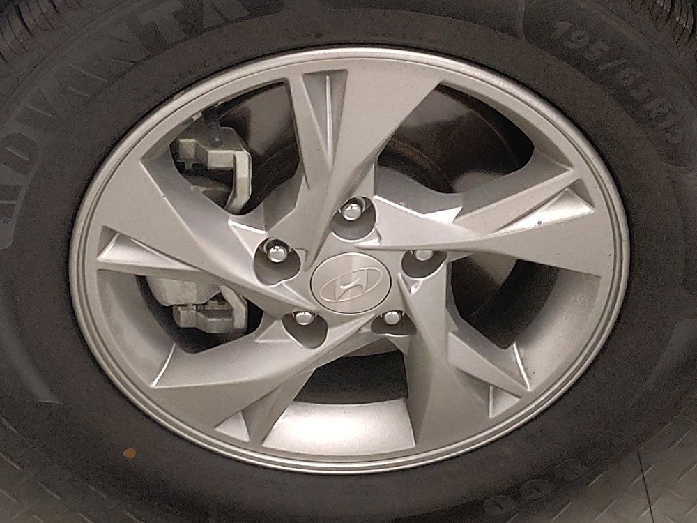 Used 2023 Hyundai Elantra SE FWD image 31