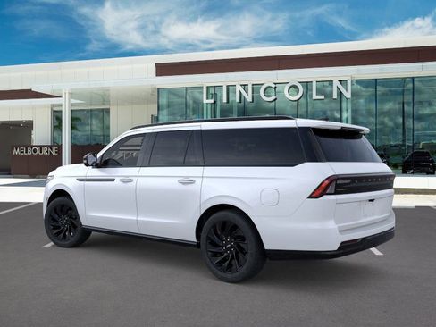 New 2026 Lincoln Navigator L Reserve w/ Jet Appearance Package image 4