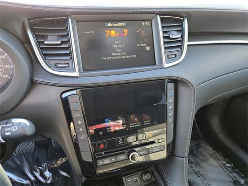 Used 2025 INFINITI QX50 Pure image 26