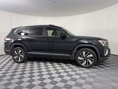 Used 2024 Volkswagen Atlas SEL AWD/4WD image 8