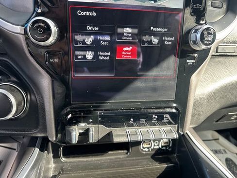Used 2021 RAM 1500 Big Horn AWD/4WD image 15