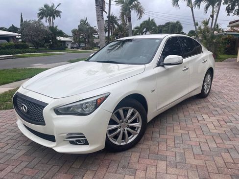 Used 2016 INFINITI Q50 Premium image 4
