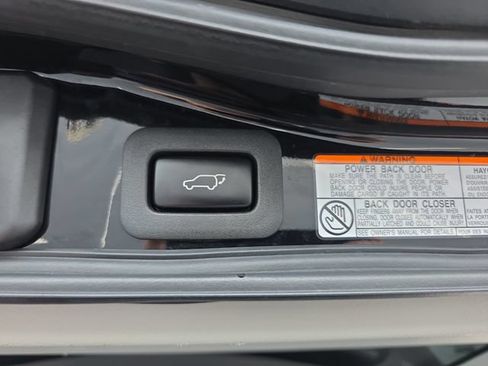 Used 2019 Lexus LX 570 4WD w/ Luxury Package image 15