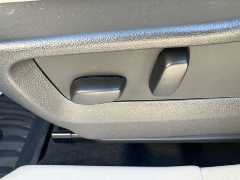 Used 2023 Buick Envision Avenir image 11