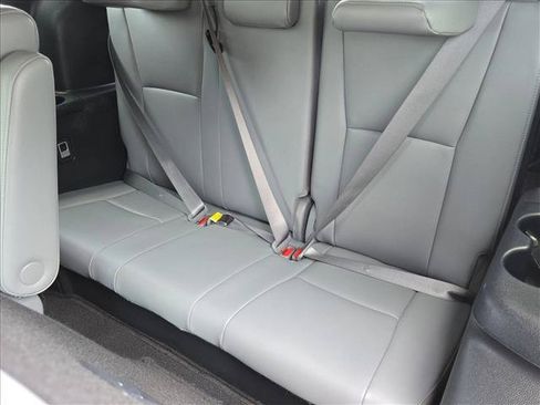 Used 2023 Toyota Highlander Platinum FWD image 19