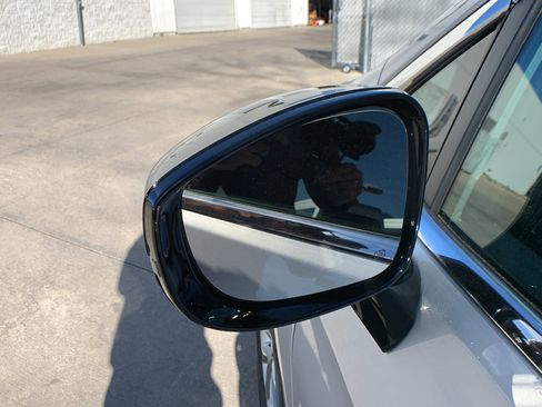 New 2026 Chrysler Pacifica Select AWD/4WD image 10