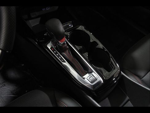 Certified 2024 Chevrolet Trax RS FWD image 15