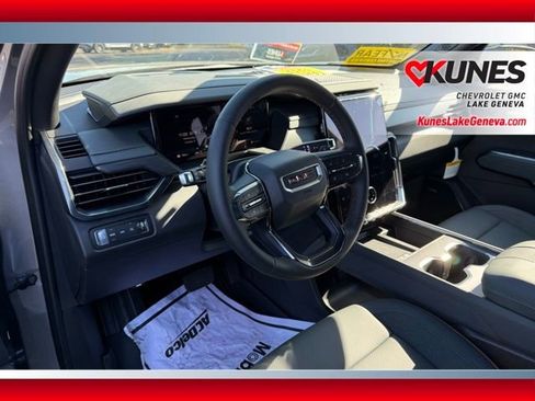 New 2026 GMC Acadia AT4 w/ LPO, Floor Liner Package image 29