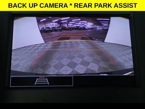 Used 2024 Chevrolet Equinox LS w/ LS Convenience Package image 9