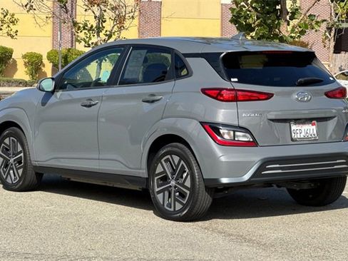 Used 2023 Hyundai Kona SE w/ Cargo Package image 6