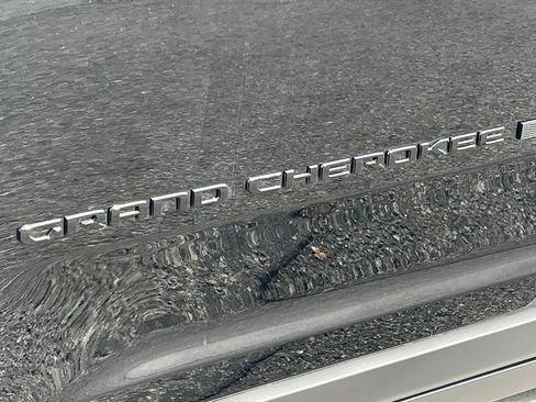 New 2025 Jeep Grand Cherokee Altitude image 27