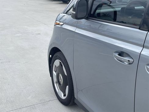 New 2025 Volkswagen ID. Buzz Pro S image 10