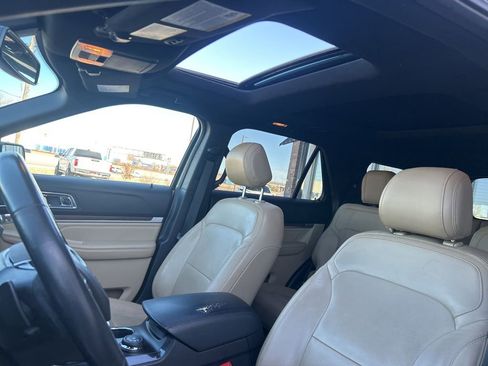 Used 2017 Ford Explorer Limited w/ Equipment Group 301A image 12