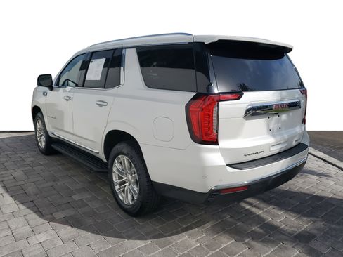 Used 2021 GMC Yukon SLT w/ SLT Luxury Plus Package image 3