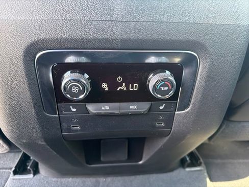 Used 2026 Chevrolet Tahoe LT w/ Comfort Package RWD image 13