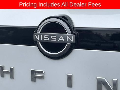 Used 2025 Nissan Pathfinder Platinum AWD/4WD image 7