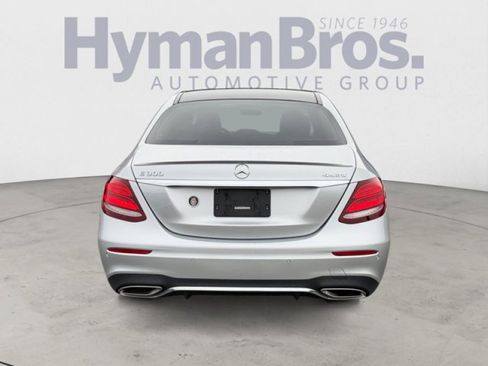 Used 2019 Mercedes-Benz E 300 4MATIC image 4