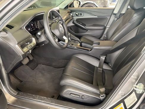 Used 2025 Acura Integra FWD image 9