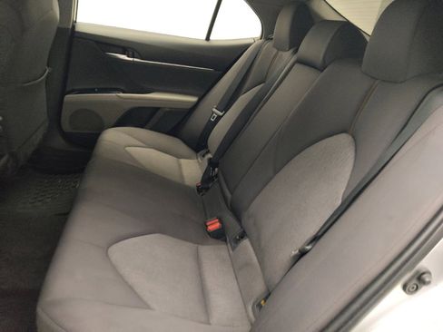 Used 2018 Toyota Camry LE image 18