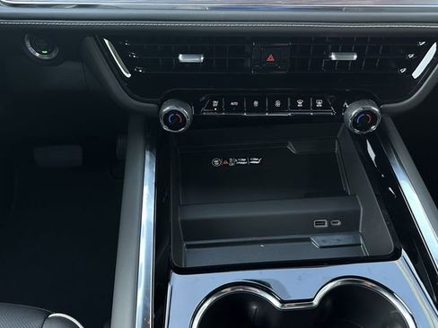 New 2026 Chevrolet Suburban Premier image 16