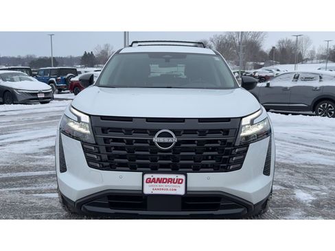 New 2026 Nissan Pathfinder SV image 3